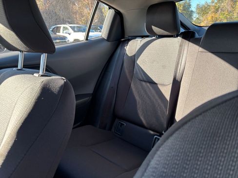 Used 2025 Toyota Prius LE image 40