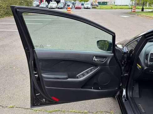 Used 2016 Kia Forte LX FWD image 19