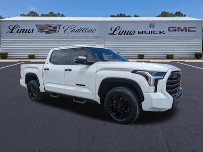 Used 2022 Toyota Tundra SR5 w/ SR5 Convenience Package