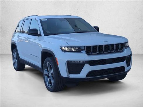 New 2026 Jeep Grand Cherokee Limited RWD image 6