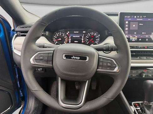 Used 2025 Jeep Compass Limited AWD/4WD image 21