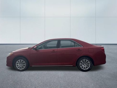 Used 2014 Toyota Camry LE FWD image 10