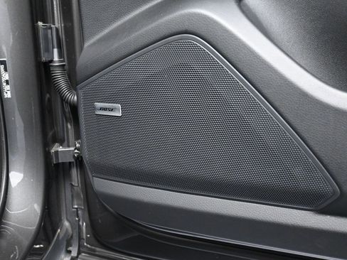 Certified 2025 Porsche Cayenne image 29