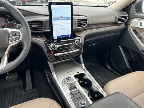 Certified 2023 Ford Explorer Limited w/ Limited Technology Package image 24