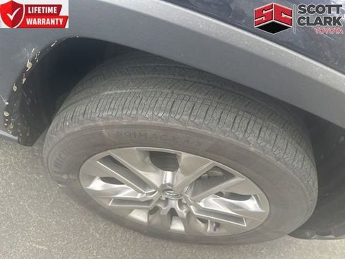 Used 2021 Toyota RAV4 XLE Premium image 1
