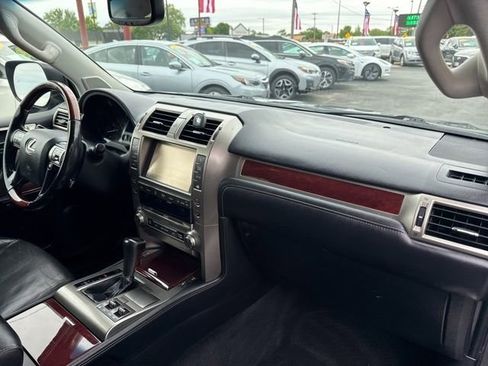 Used 2016 Lexus GX 460 w/ Premium Package AWD/4WD image 18