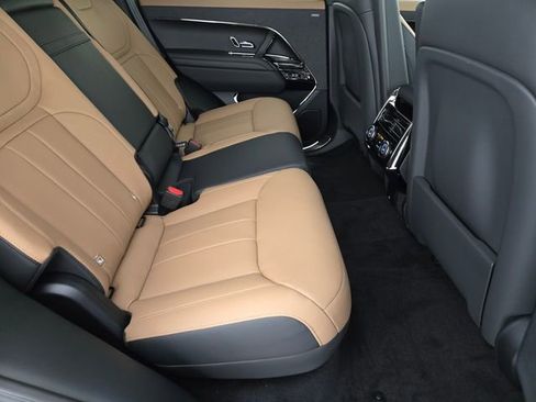 New 2026 Land Rover Range Rover Sport Dynamic SE AWD/4WD image 17