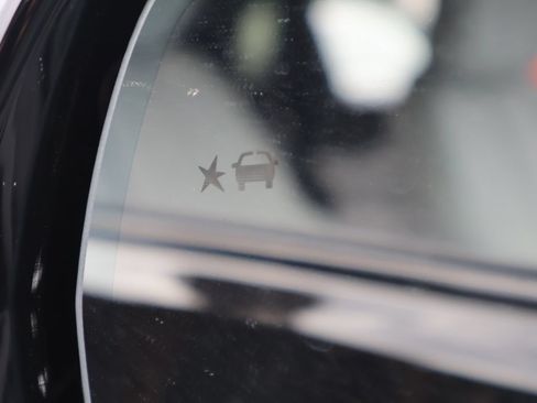 Used 2025 Cadillac Lyriq Luxury RWD image 41
