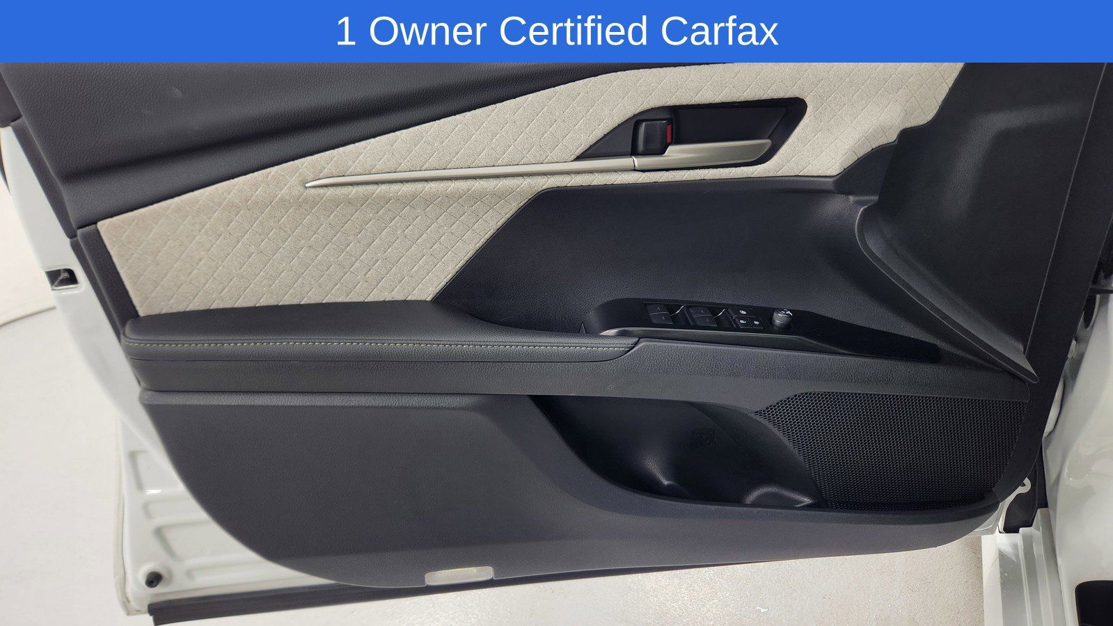 Used 2025 Toyota Camry XLE FWD image 16