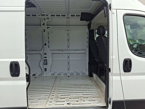 Used 2026 RAM ProMaster 2500 w/ Convenience Group FWD image 26