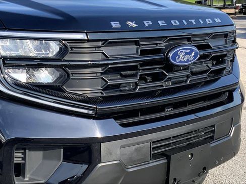 Certified 2025 Ford Expedition Active RWD image 26