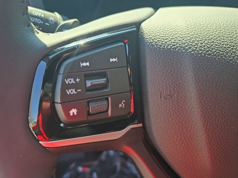 New 2026 Honda Odyssey Touring image 19