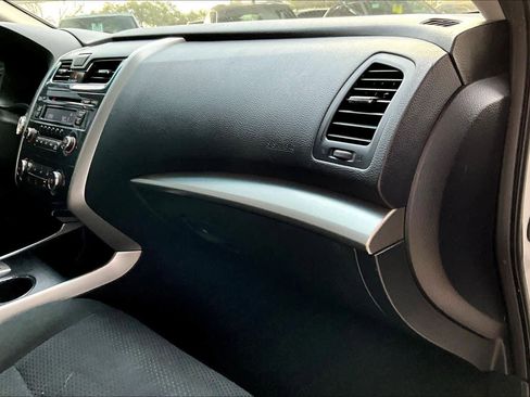 Used 2015 Nissan Altima 2.5 S w/ Power Driver Seat Package image 18