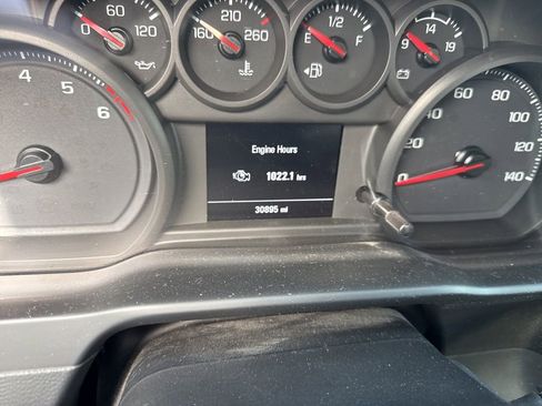 Used 2021 Chevrolet Silverado 1500 Custom image 9