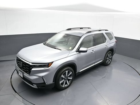 Certified 2023 Honda Pilot Touring image 40