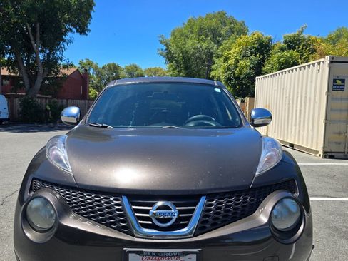 Used 2011 Nissan Juke SL w/ Sport Pkg FWD image 1