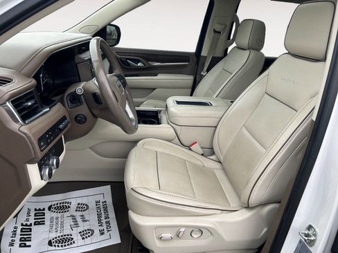 Used 2021 GMC Yukon Denali image 12