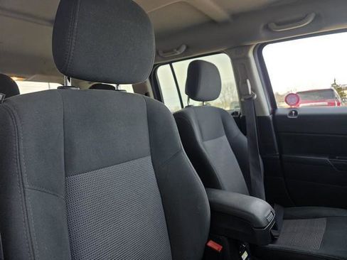 Used 2015 Jeep Patriot Latitude image 22