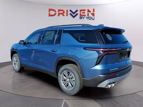 New 2026 Chevrolet Traverse LT w/ Driver Confidence Package image 3