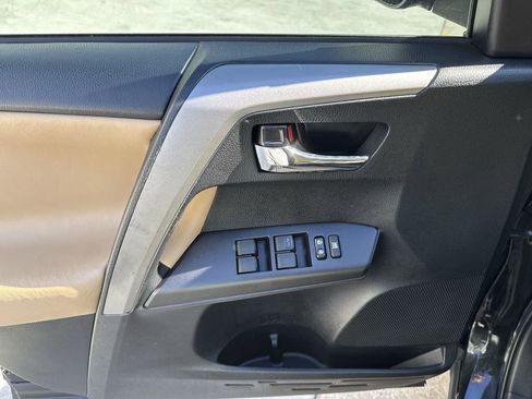 Used 2017 Toyota RAV4 XLE image 39