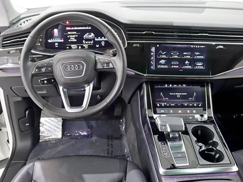 Used 2023 Audi Q8 Premium Plus w/ Premium Plus Package AWD/4WD image 17
