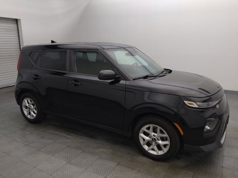 Used 2020 Kia Soul S image 11