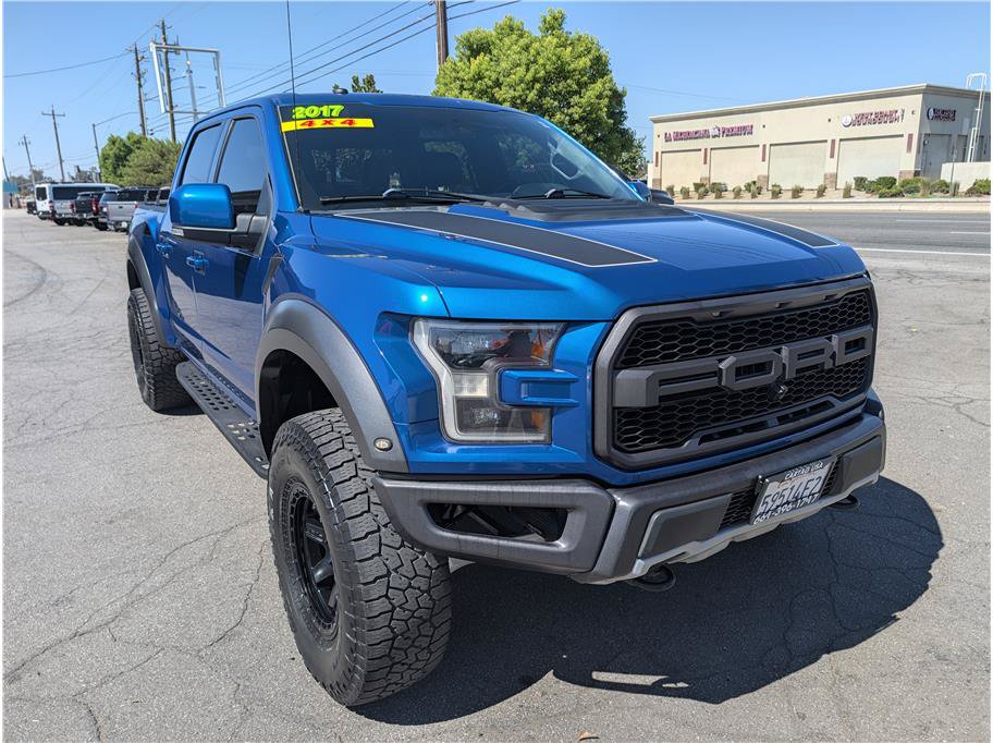 Used 2017 Ford F150 Raptor w/ Equipment Group 802A Luxury AWD/4WD image 3