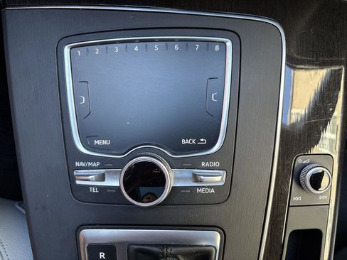 Used 2018 Audi Q5 2.0T Premium image 22