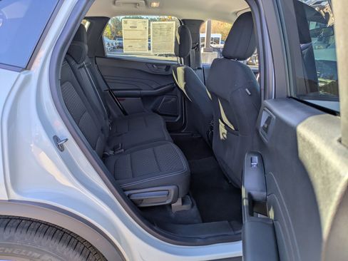 Used 2023 Ford Escape Active image 35