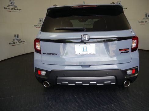 Certified 2024 Honda Passport TrailSport image 9