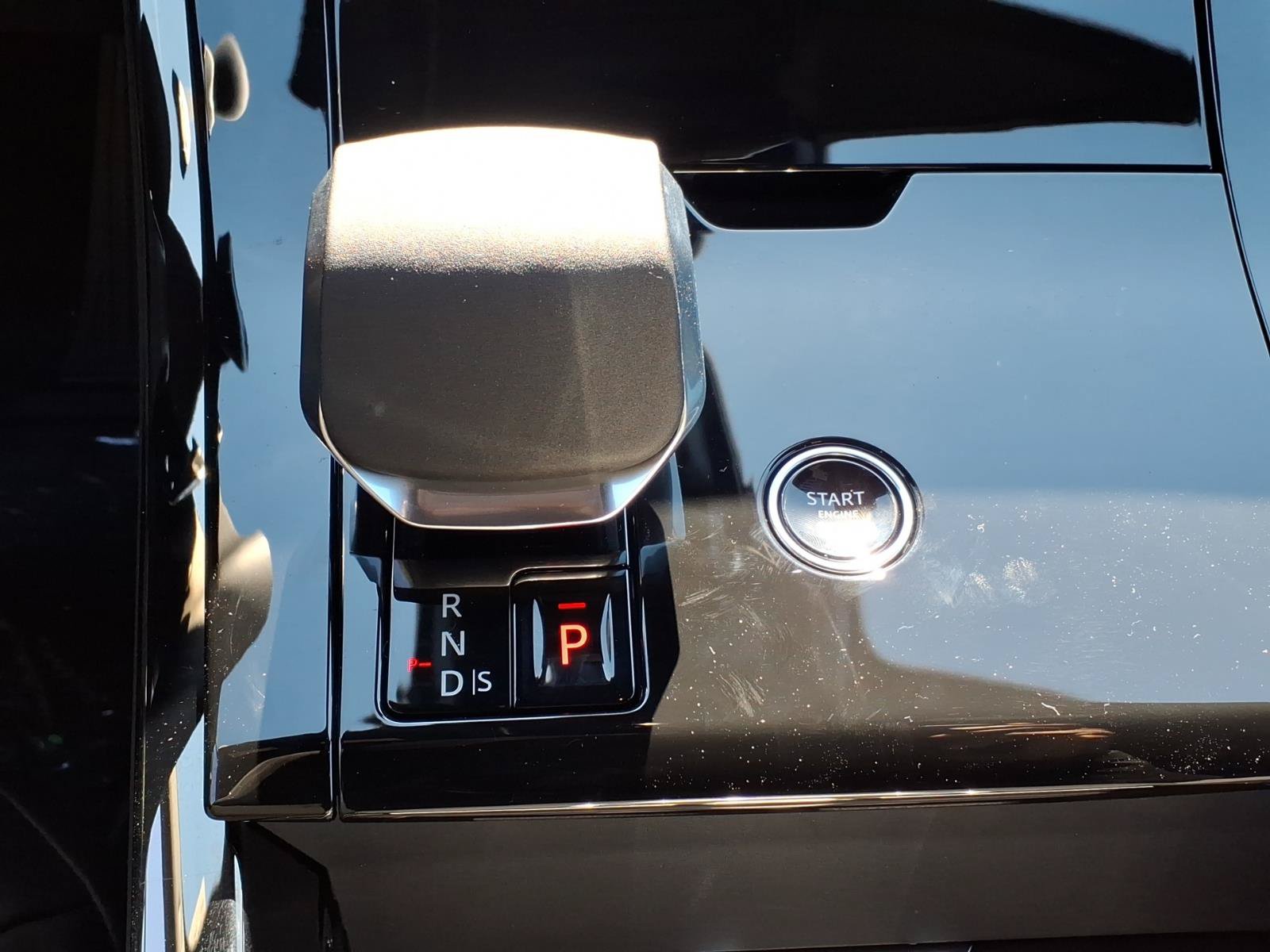 New 2027 Land Rover Range Rover Sport SE AWD/4WD image 13