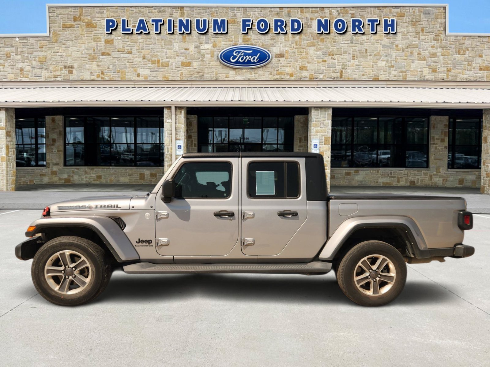 Used 2021 Jeep Gladiator Overland AWD/4WD image 3