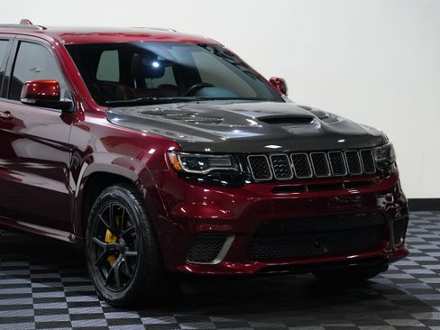 Used 2018 Jeep Grand Cherokee Trackhawk AWD/4WD image 9