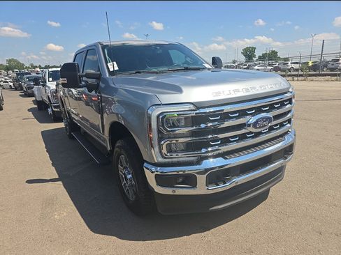 Used 2024 Ford F250 Lariat w/ Lariat Ultimate Package AWD/4WD image 5
