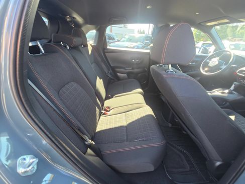Used 2025 Honda HR-V Sport image 12