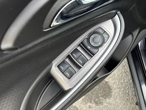 Used 2023 Chevrolet Malibu LT FWD image 23