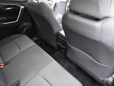 Used 2021 Toyota RAV4 XLE w/ Convenience Package image 25