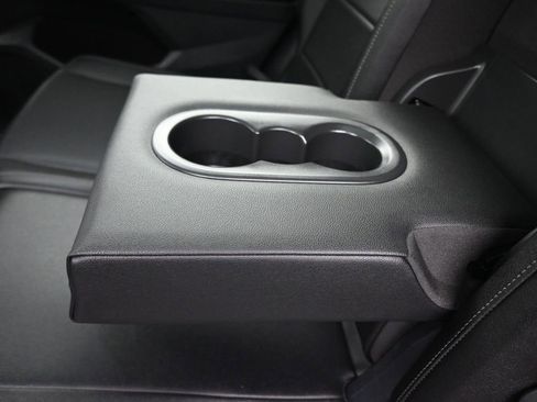 Used 2019 Volkswagen Tiguan SEL image 32