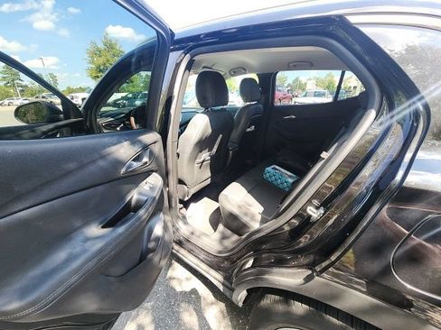 Used 2022 Buick Encore GX Select w/ Advanced Technology Package FWD image 17