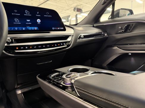 Certified 2024 Cadillac Lyriq Sport w/ LPO, Floor Liner Package AWD/4WD image 40