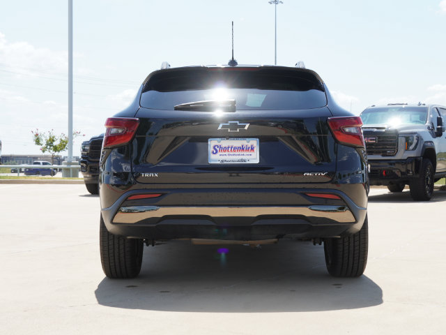 Used 2024 Chevrolet Trax ACTIV w/ Sunroof Package FWD image 8