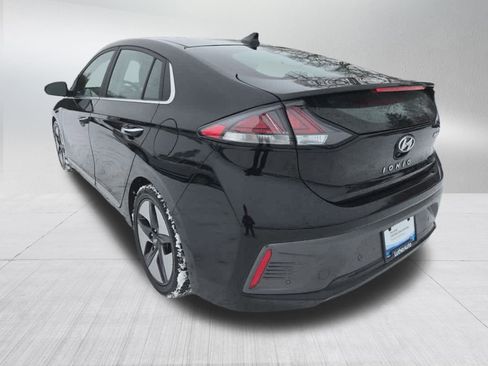 Used 2022 Hyundai Ioniq Limited image 5