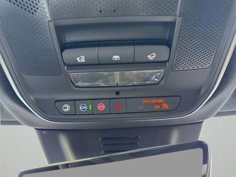 New 2026 Chevrolet Equinox EV RS image 32