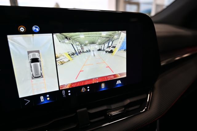 Certified 2025 Chevrolet Equinox RS w/ Safety and Technology Package AWD/4WD image 16