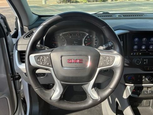 Used 2022 GMC Terrain SLT FWD image 12