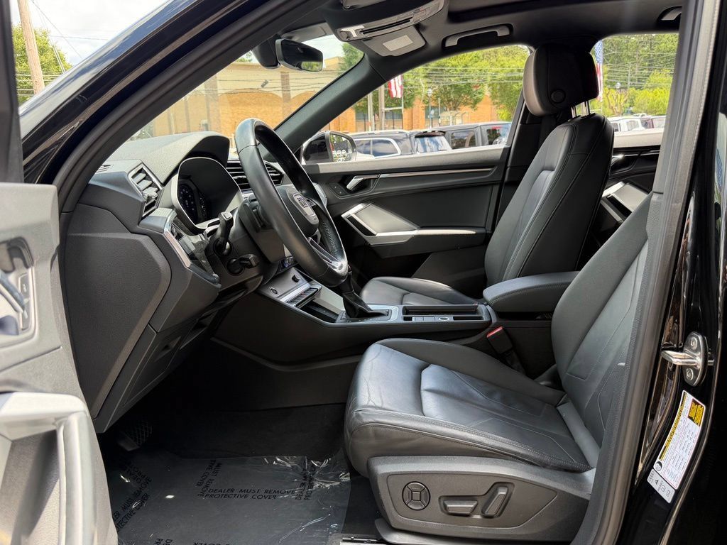 Used 2021 Audi Q3 2.0T Premium w/ Convenience Package AWD/4WD image 23