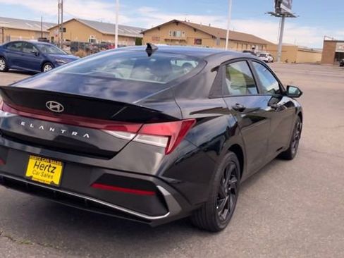 Used 2026 Hyundai Elantra Sport FWD image 9