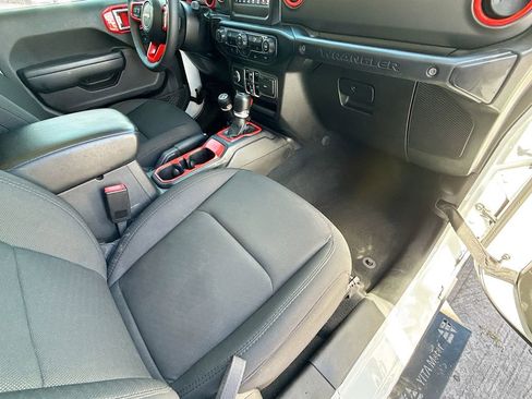 Used 2023 Jeep Wrangler Sport S image 33