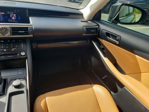 Used 2018 Lexus IS 300 w/ Premium Package RWD image 18