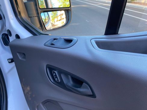 Used 2024 Ford Transit 250 T-250 130 Low Rf 9070 GVWR RW w/ Exterior Upgrade Package image 15